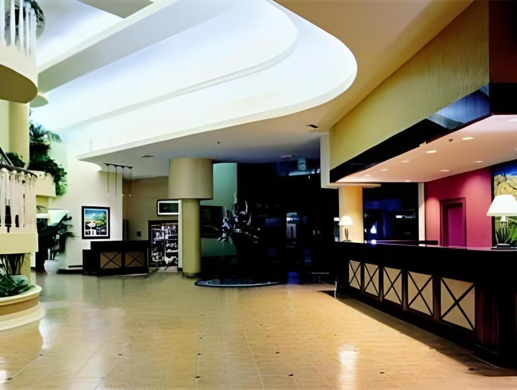 Ontario Gateway Hotel 外观 照片